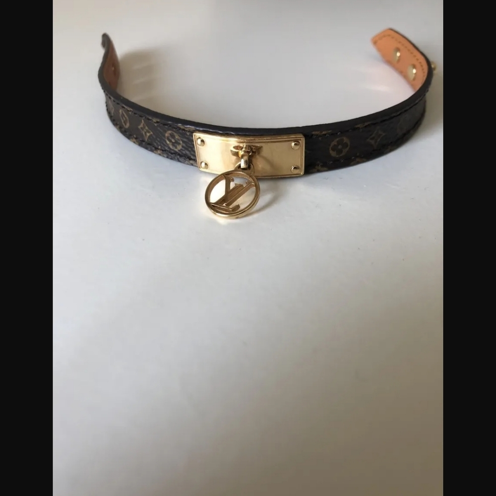 $225 EMT Louis Vuitton monogrammed Logamania bracelet size 17